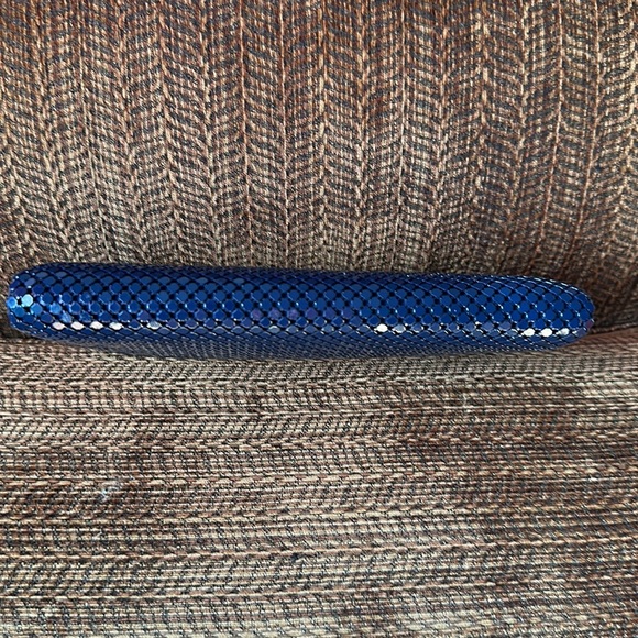 Blue chain mail clutch with optional chain strap in great shape - Picture 4 of 12